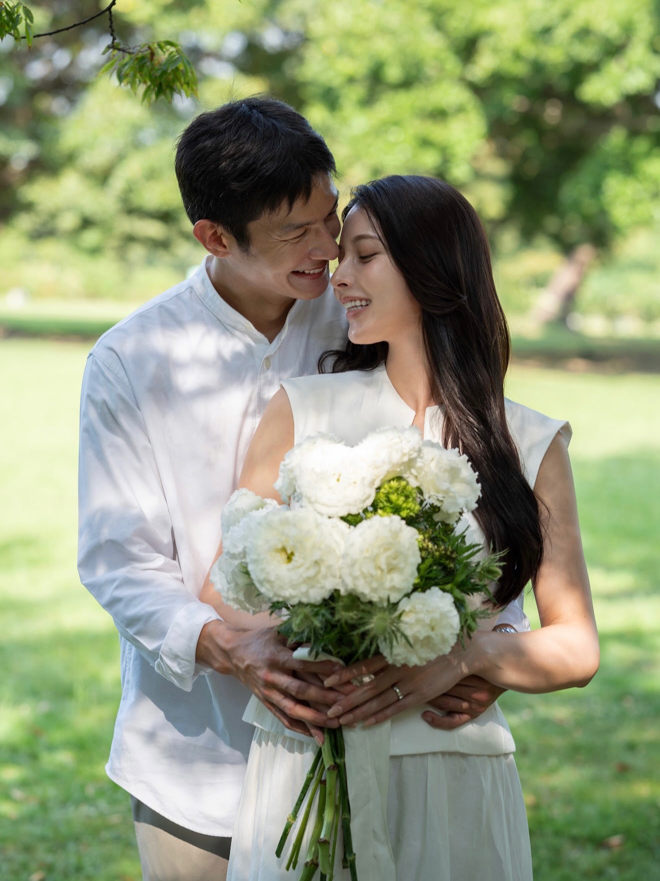 Puen Khanin惊喜求婚日本女友 戴上戒指甜蜜升级
