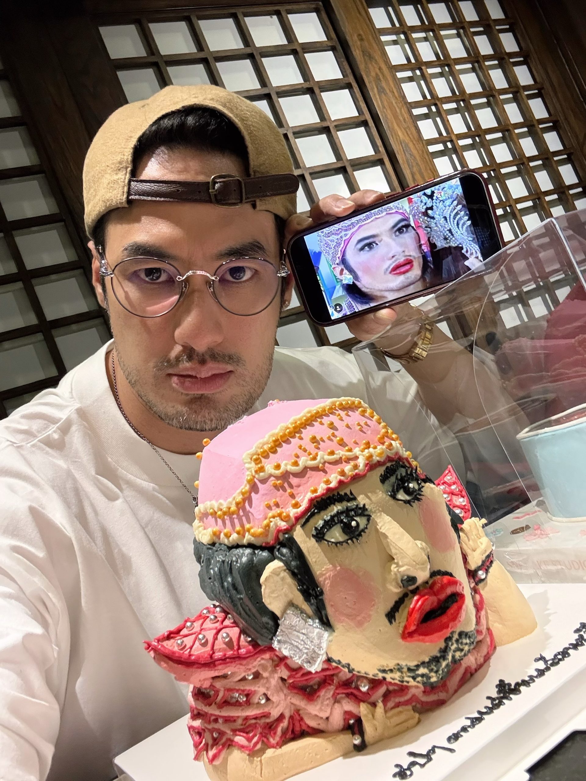 Boy Pakorn迎42岁生日自认变得更沉稳 回应手上戒指是否有特殊含义