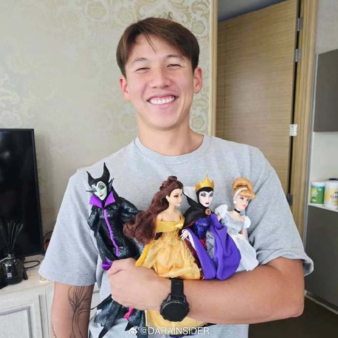 Psi Samut分享童年英雄 揭秘在美国生活的幸福时光与珍贵回忆