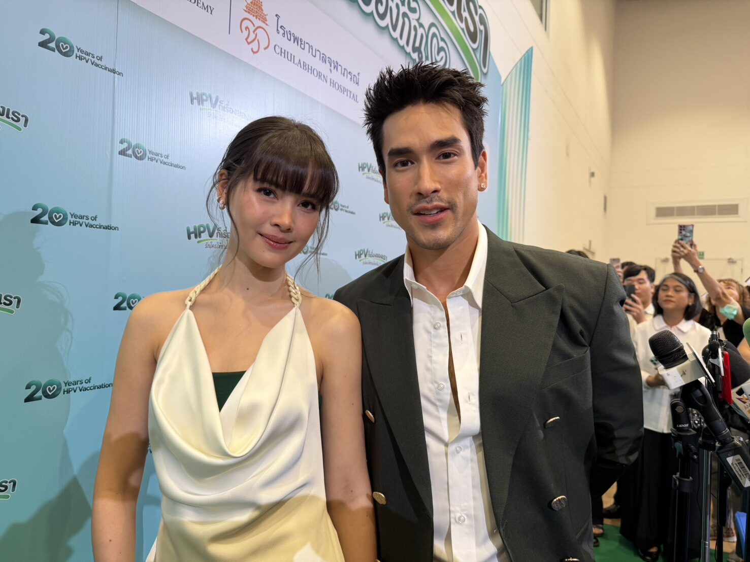 Nadech与Yaya调整新居建造计划 应对洪水风险并为受灾民众送上鼓励