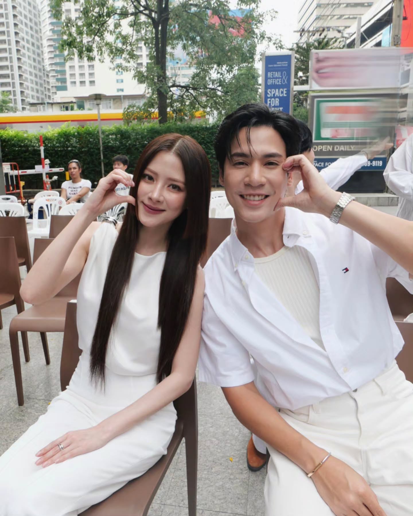 Jes透露家人积极帮助受洪水影响的商贩 希望市场尽快恢复正常