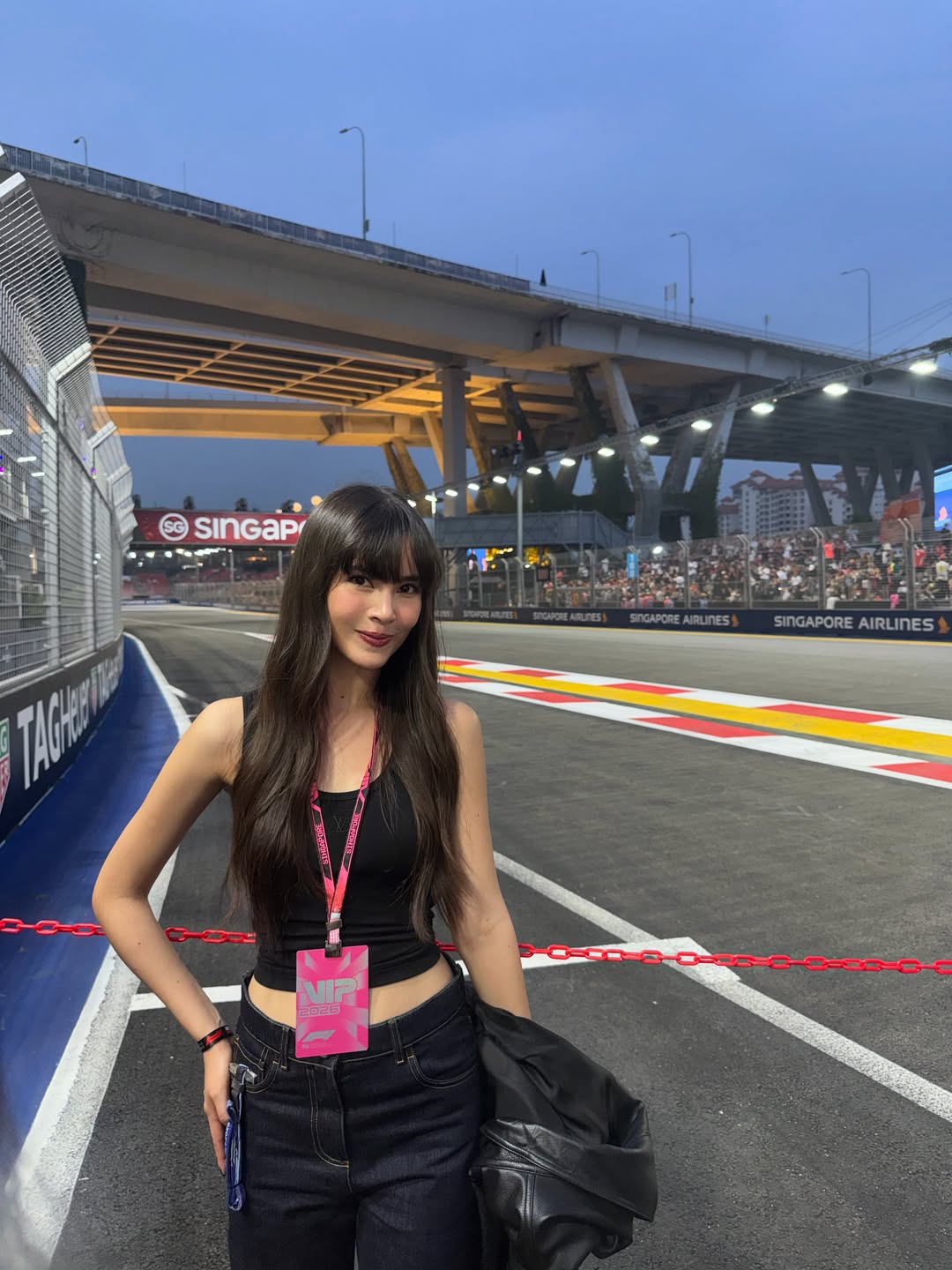 Yaya现身F1新加坡大奖赛 分享赛场上的难忘时刻