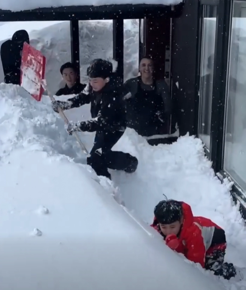 Payu雪地游玩状态轻松愉快 车队发布声明回应卡丁车比赛申诉争议