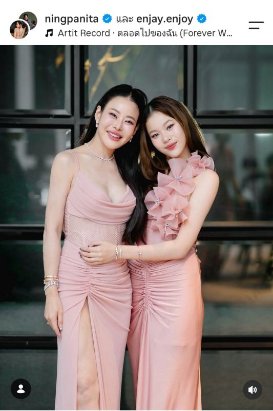 Ning与Nirin母女同框 美貌出众宛如姐妹