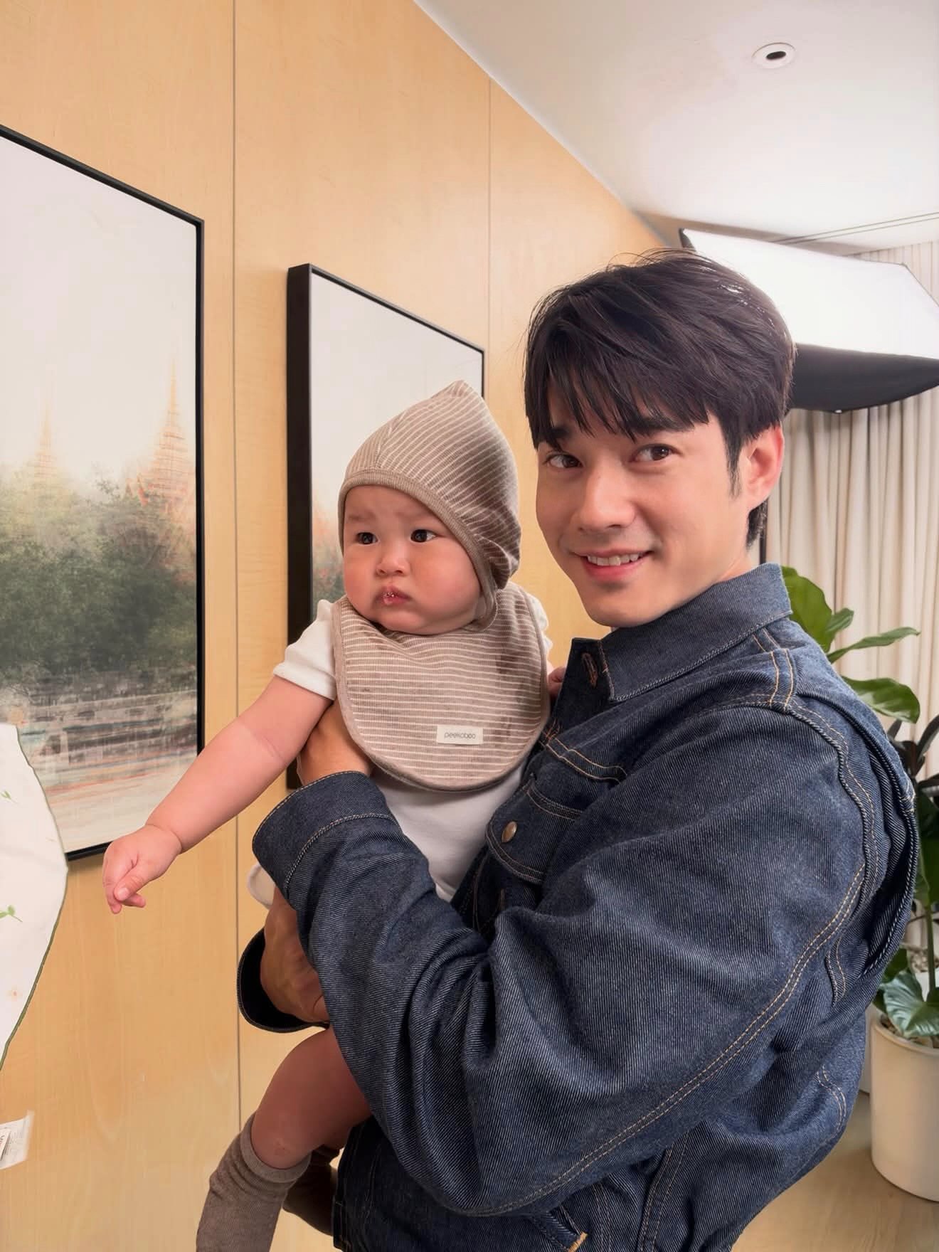 Phobrak初遇Mario Maurer 表情逗趣引发网友热议